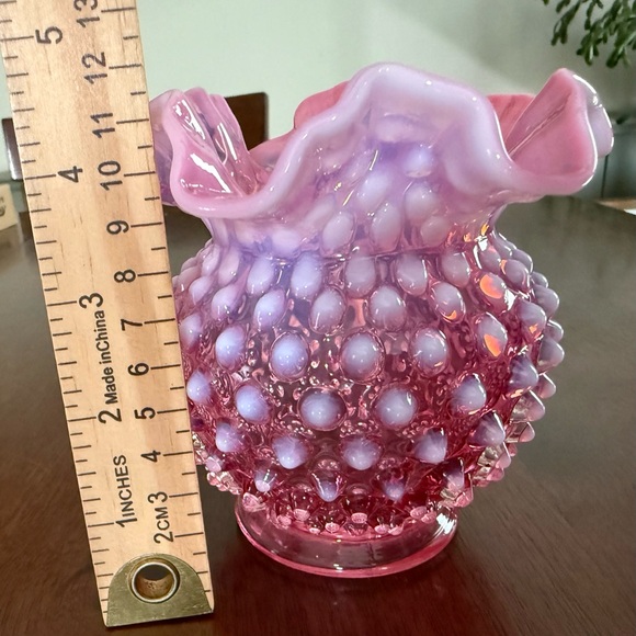 Fenton Cranberry Opalescent Hobnail Double Crimped Rose Bowl Vase Vintage - Picture 11 of 12